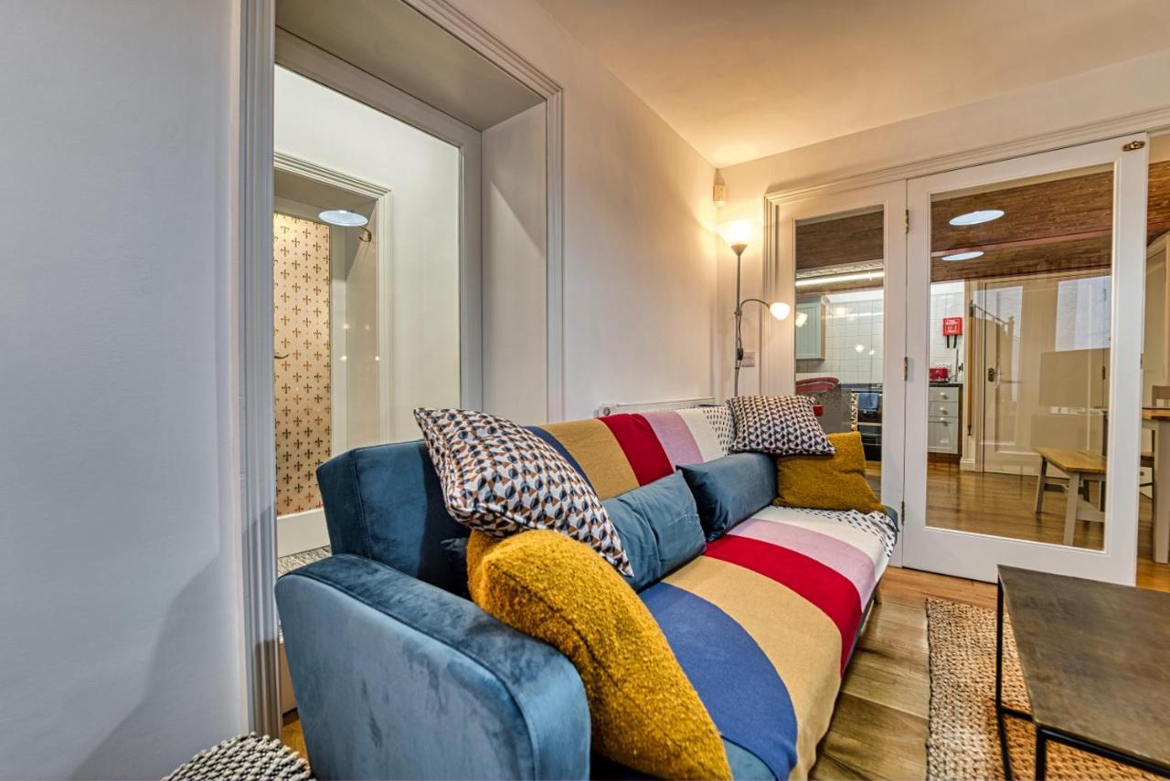 Lovely 1 Bedroom Basement Apartment Worcester Buitenkant foto